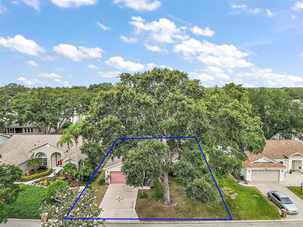 25333 River Crest Drive Leesburg FL 34748