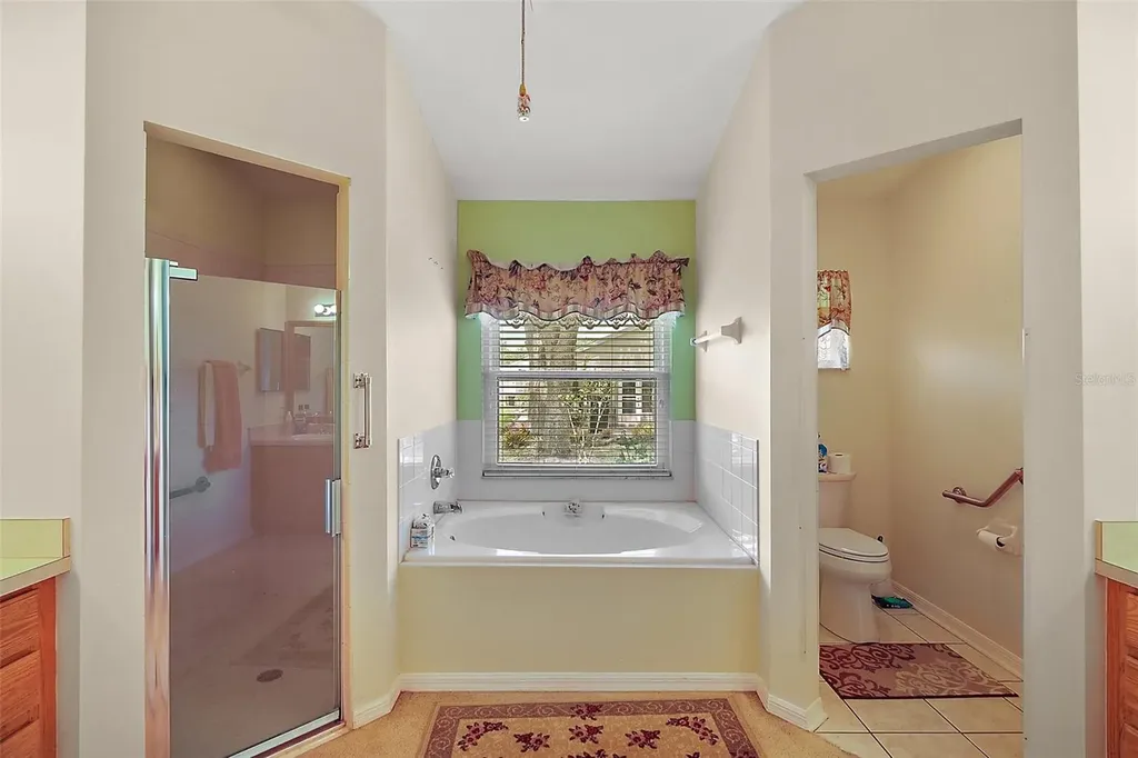 25333 River Crest Drive Leesburg FL 34748