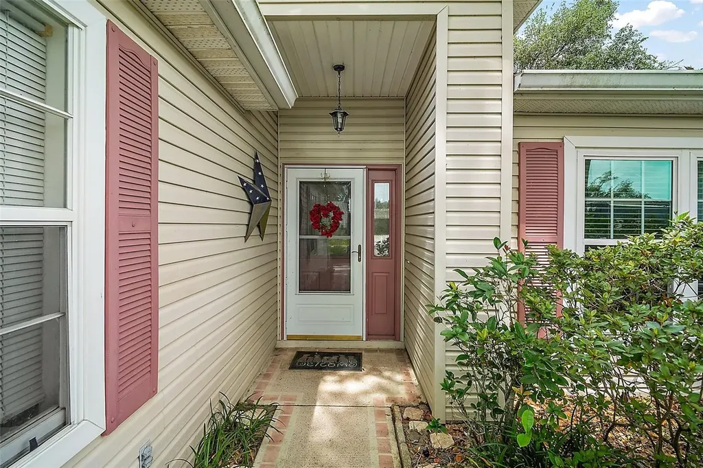25333 River Crest Drive Leesburg FL 34748