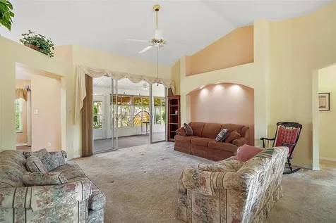 25333 River Crest Drive Leesburg FL 34748