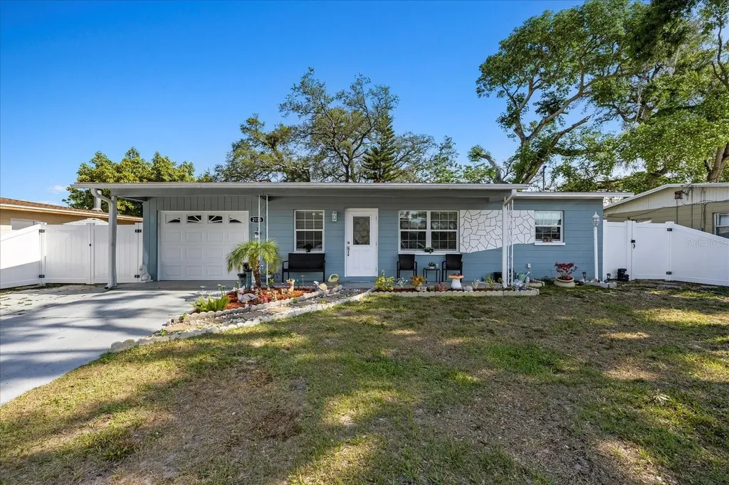 2135 W Rambla Street Tampa FL 33612