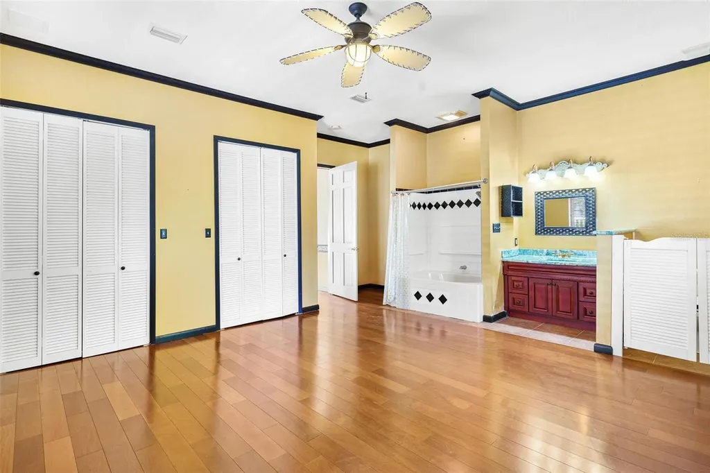 2400 N Griffin Drive Leesburg FL 34748