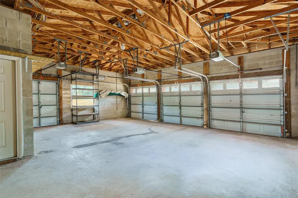 2400 N Griffin Drive Leesburg FL 34748