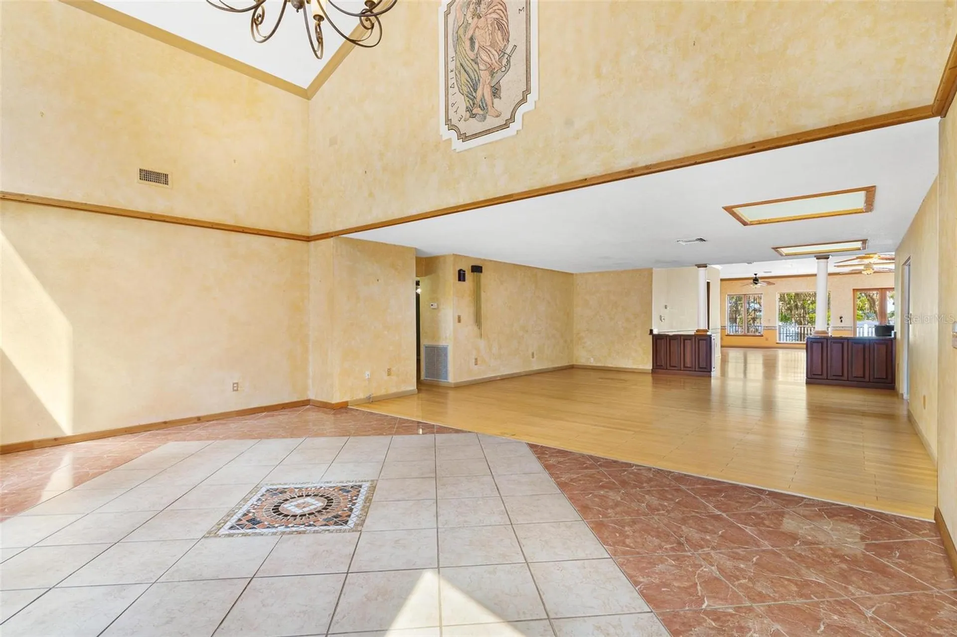 2400 N Griffin Drive Leesburg FL 34748