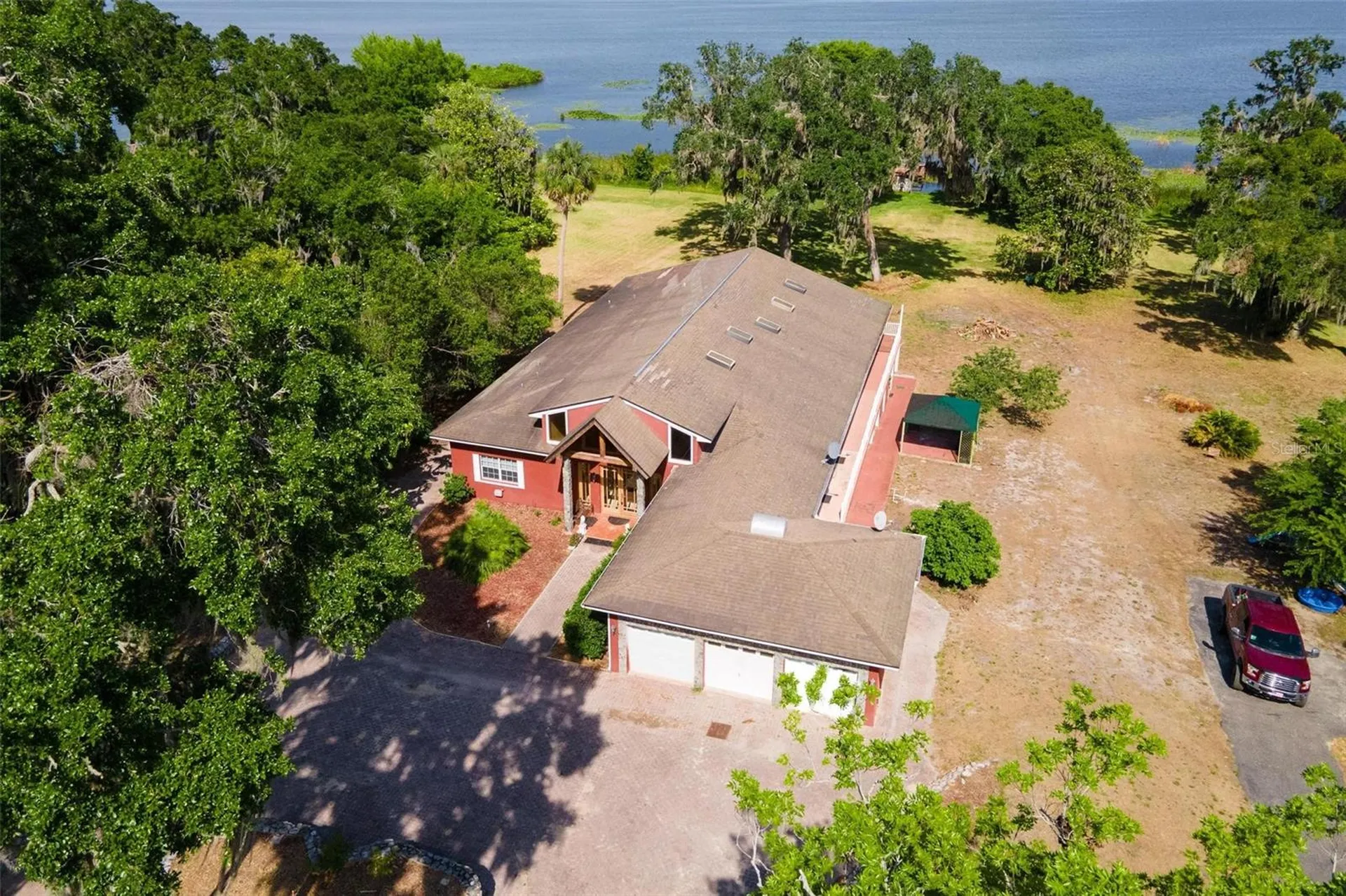 2400 N Griffin Drive Leesburg FL 34748