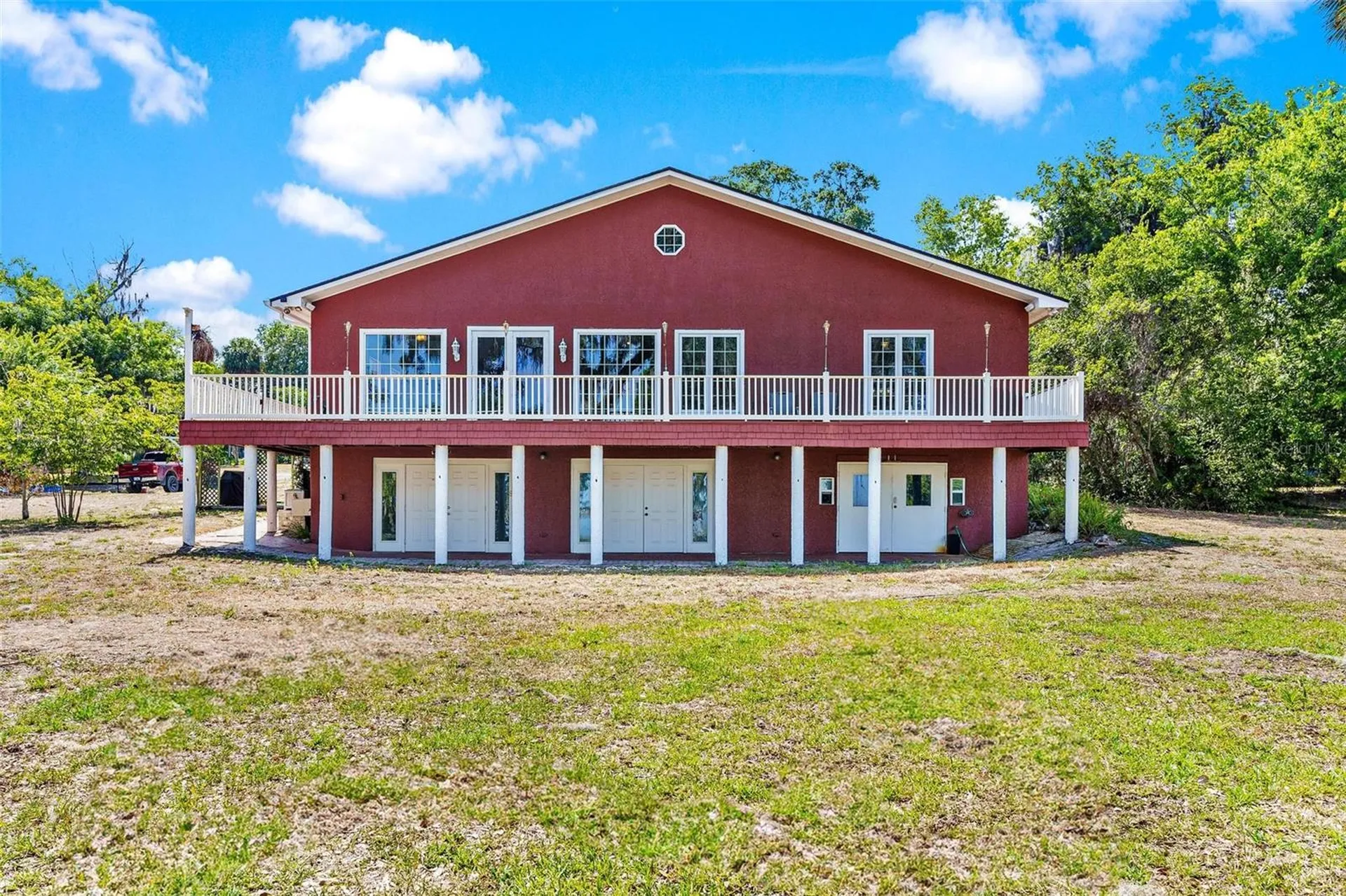 2400 N Griffin Drive Leesburg FL 34748