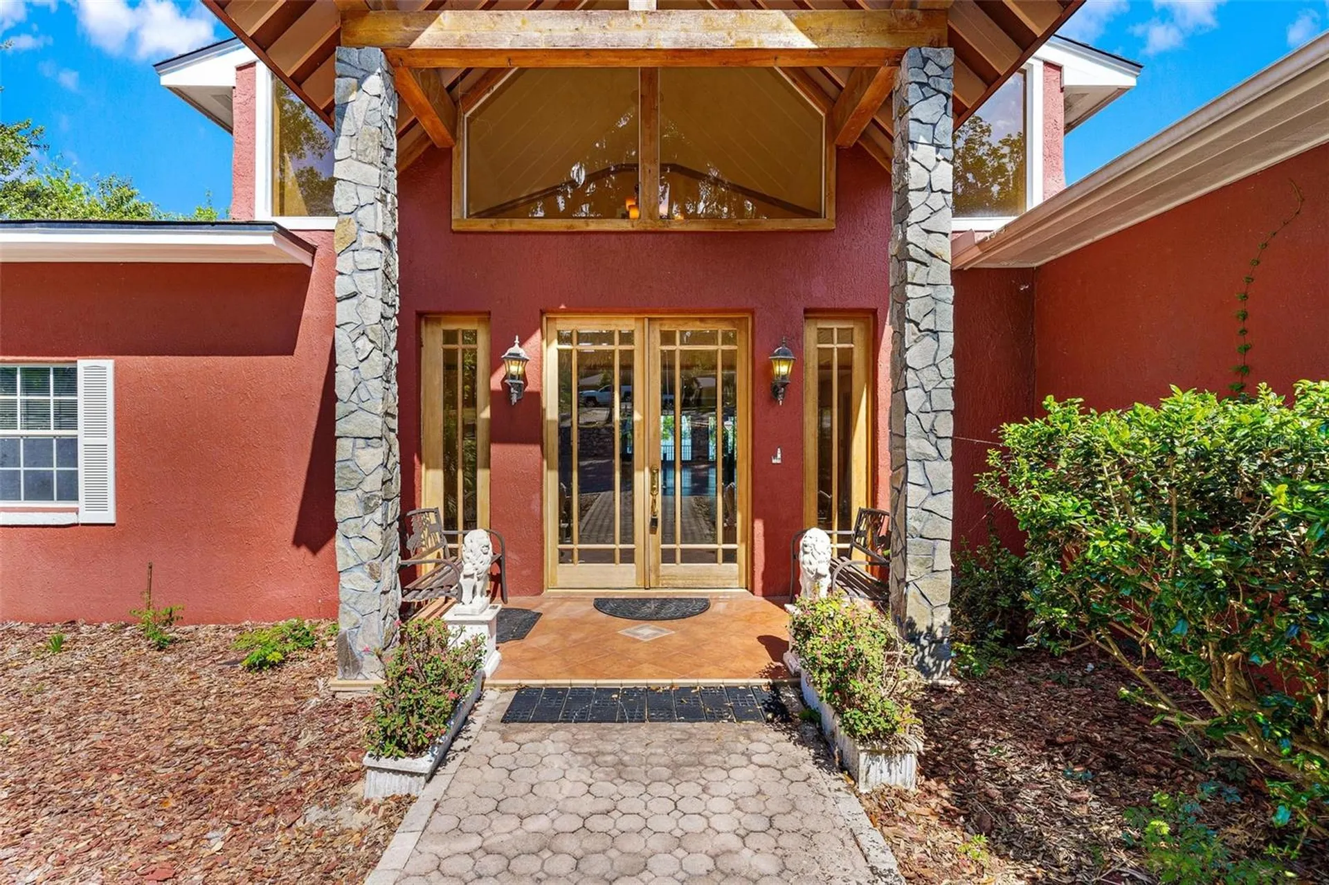 2400 N Griffin Drive Leesburg FL 34748