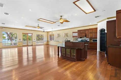 2400 N Griffin Drive Leesburg FL 34748