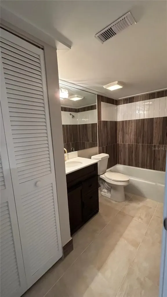 2763 Woodgate Lane Sarasota FL 34231