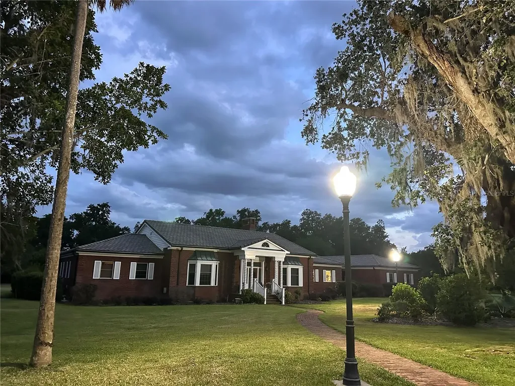 708 E Main Street Wauchula FL 33873