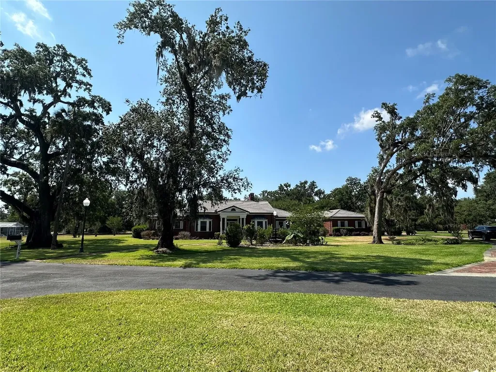 708 E Main Street Wauchula FL 33873