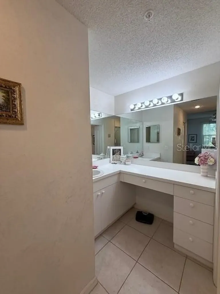 8755 Olde Hickory Avenue Sarasota FL 34238
