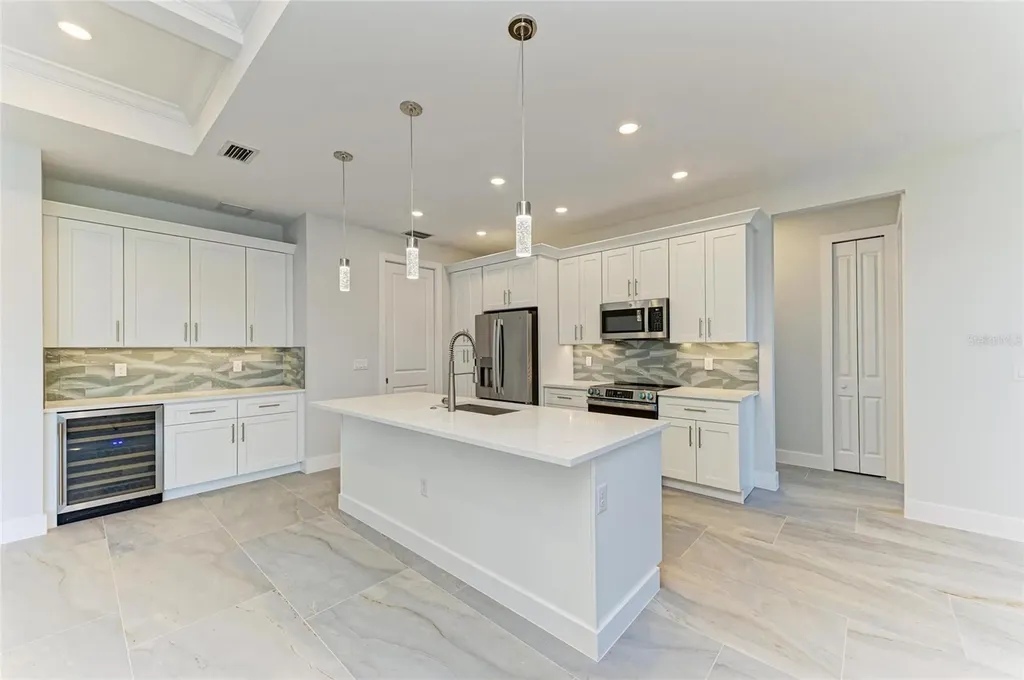 380 Holly Road Venice FL 34293