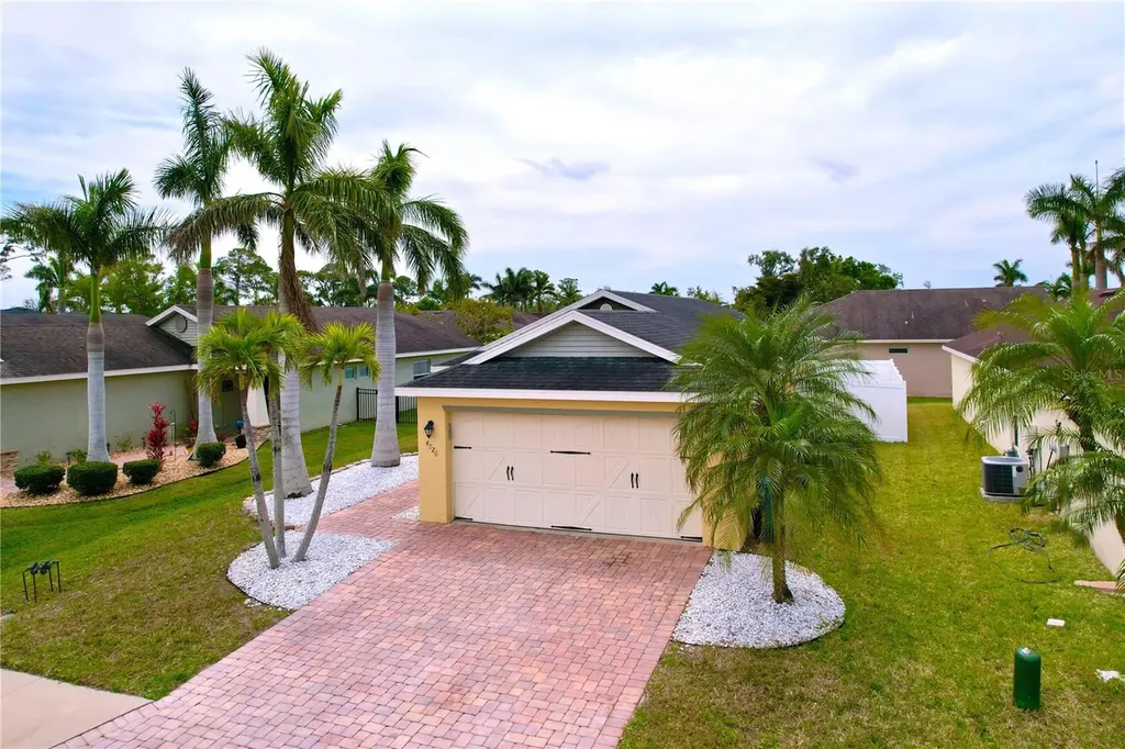 4826 San Ortebello Drive Bradenton FL 34208