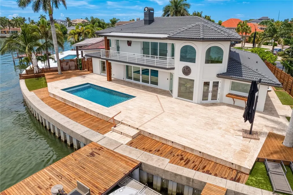2250 Donato Drive Belleair Beach FL 33786