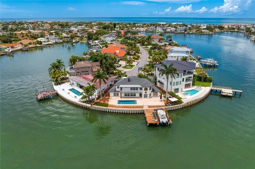 2250 Donato Drive Belleair Beach FL 33786