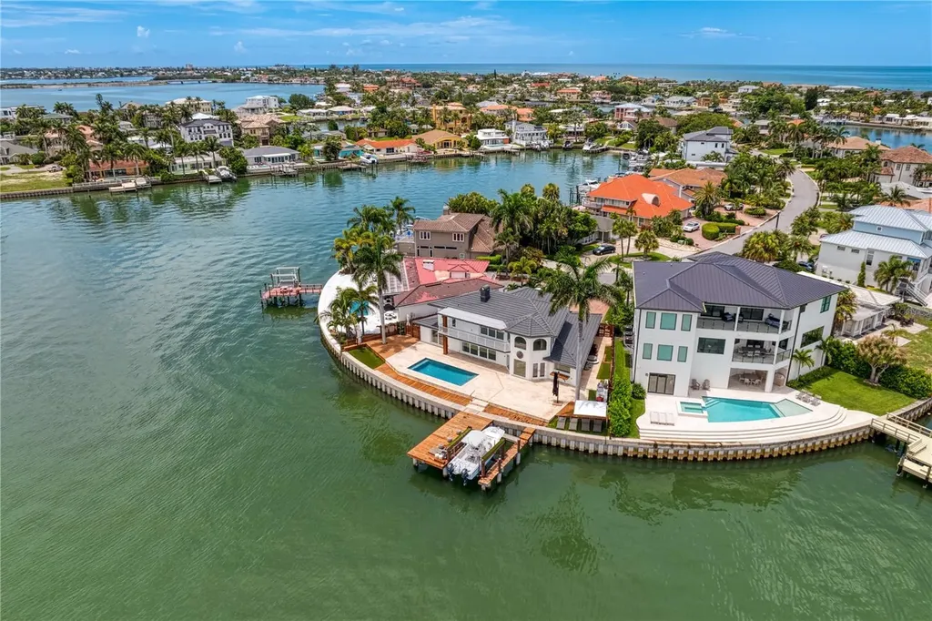 2250 Donato Drive Belleair Beach FL 33786
