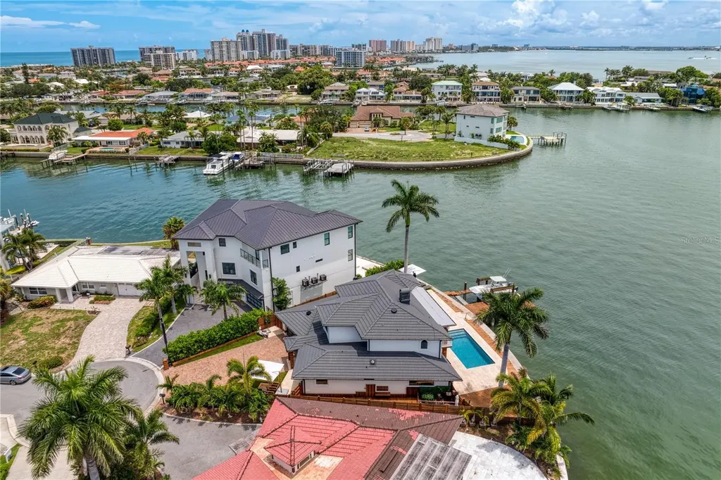 2250 Donato Drive Belleair Beach FL 33786