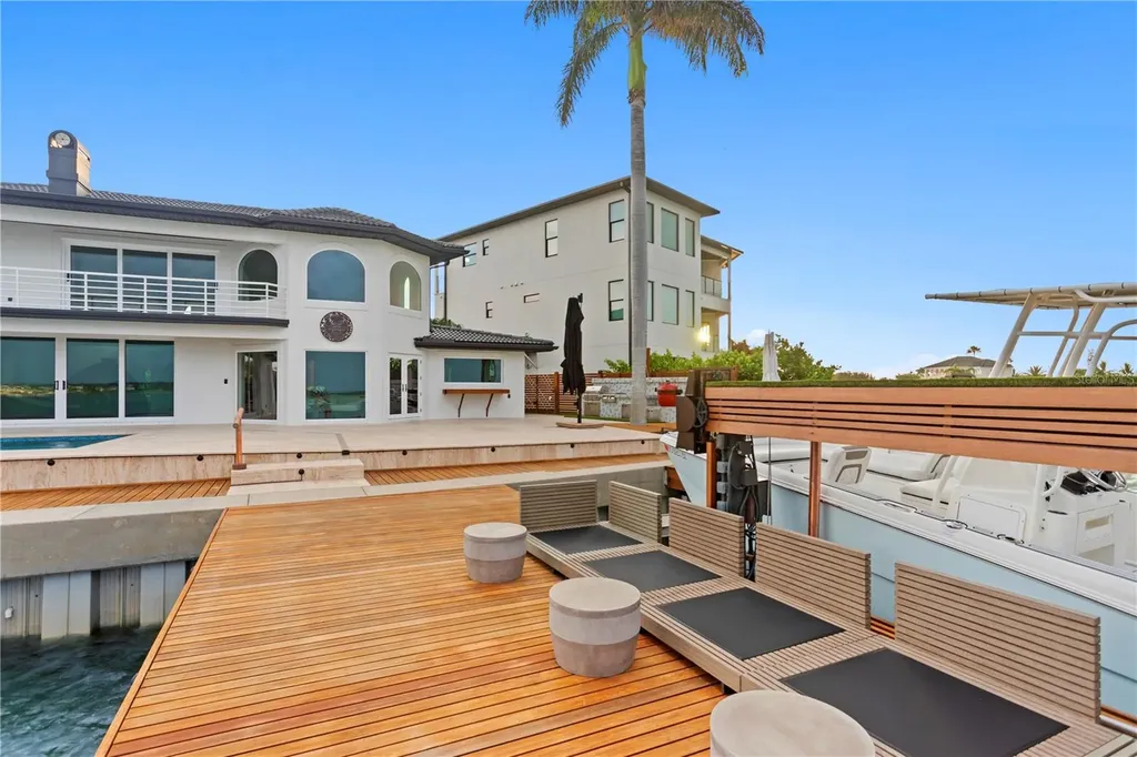 2250 Donato Drive Belleair Beach FL 33786