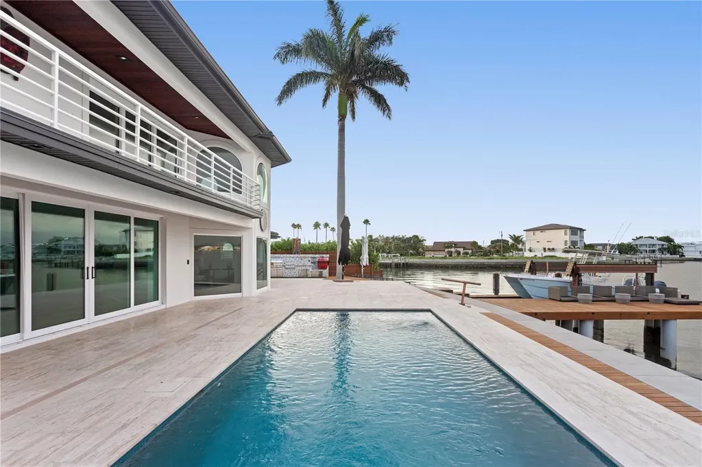 2250 Donato Drive Belleair Beach FL 33786