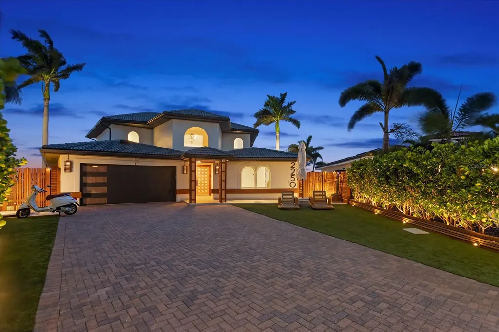 2250 Donato Drive Belleair Beach FL 33786