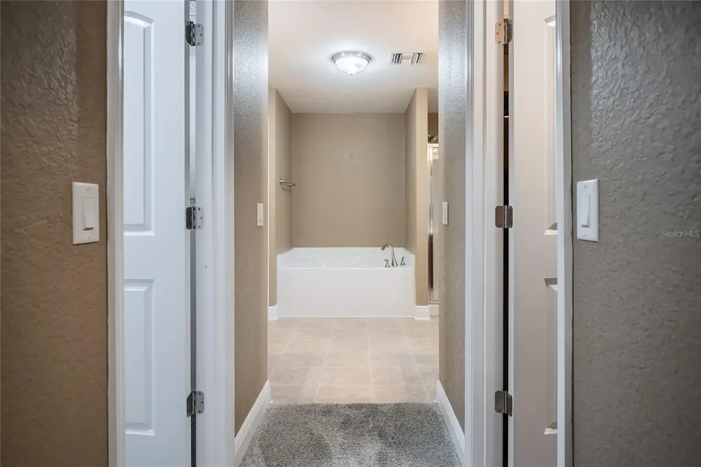 2933 Blackwater Oaks Drive Mulberry FL 33860