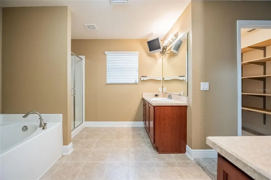 2933 Blackwater Oaks Drive Mulberry FL 33860