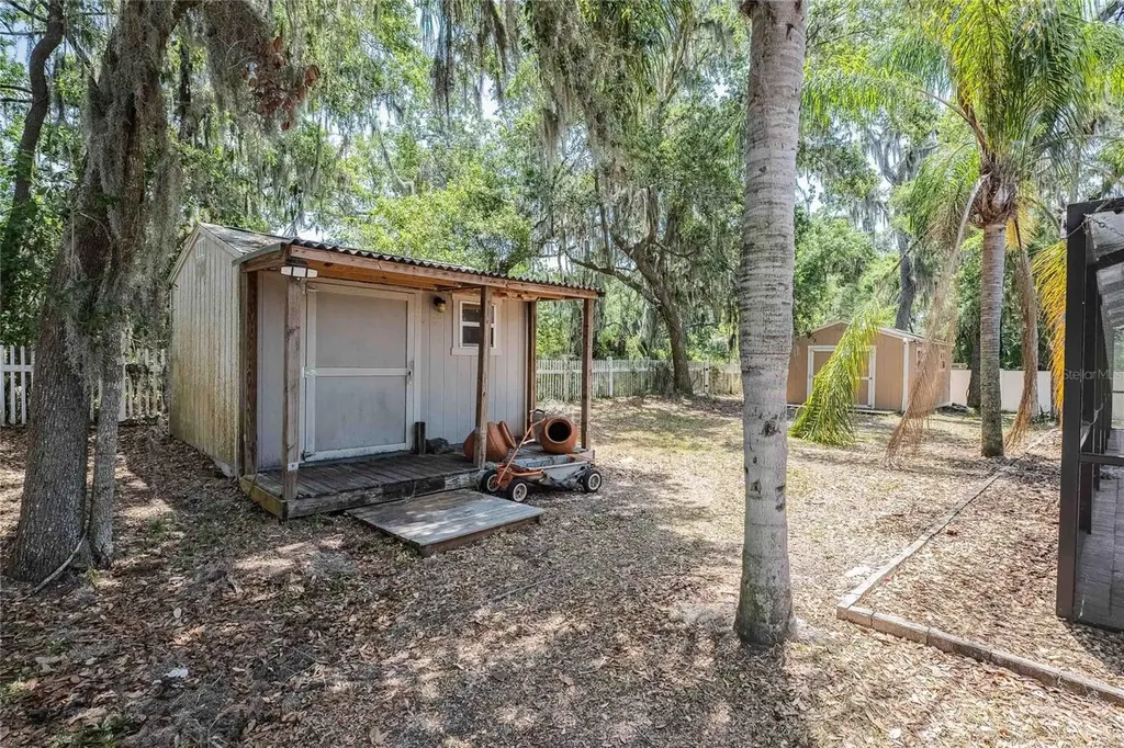 2933 Blackwater Oaks Drive Mulberry FL 33860