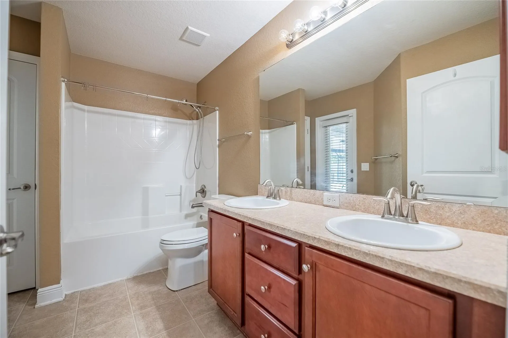 2933 Blackwater Oaks Drive Mulberry FL 33860