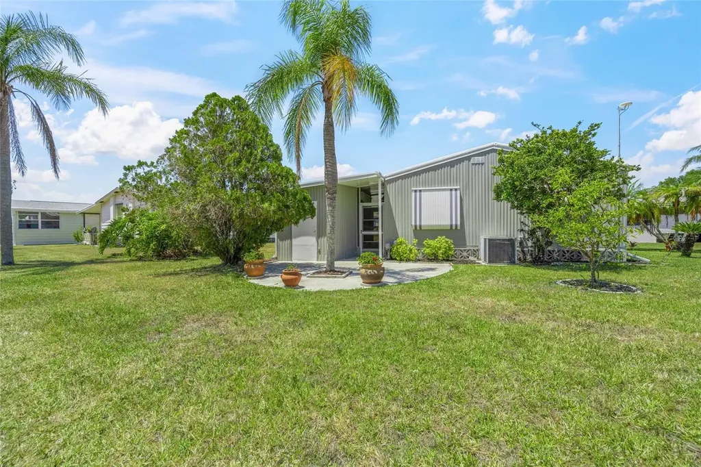 925 Iglesia Drive North Port FL 34287