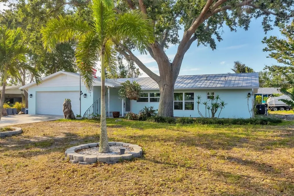421 Blackburn Road Nokomis FL 34275