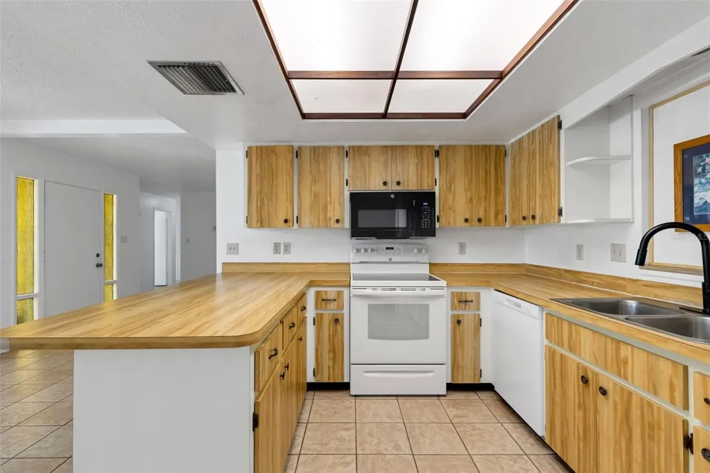 2802 Jamaica Street Sarasota FL 34231