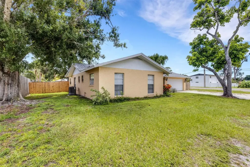 2802 Jamaica Street Sarasota FL 34231