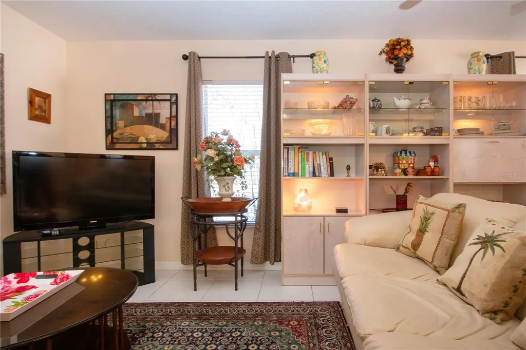 4010 N Lockwood Ridge Road Sarasota FL 34234