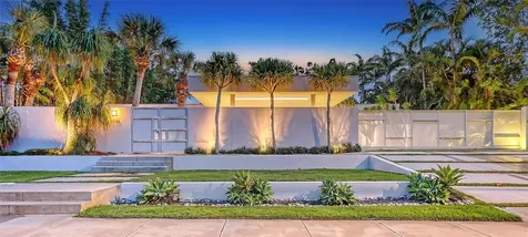 1658 Hawthorne Street Sarasota FL 34239