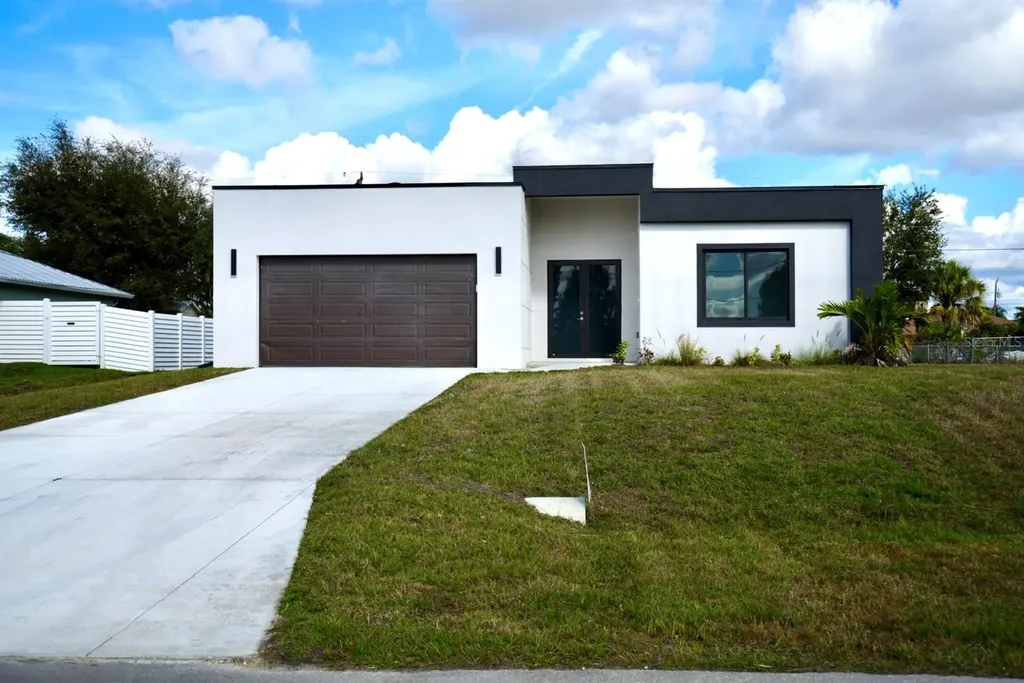 313 NE 9th Street Cape Coral FL 33909