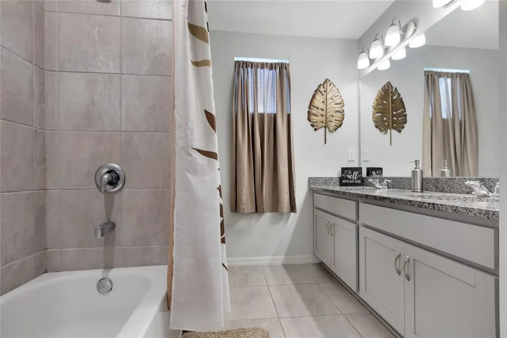 5068 Little Stream Lane Wesley Chapel FL 33545
