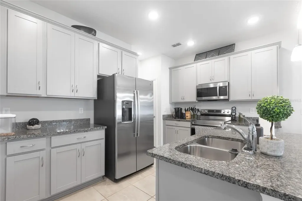 5068 Little Stream Lane Wesley Chapel FL 33545