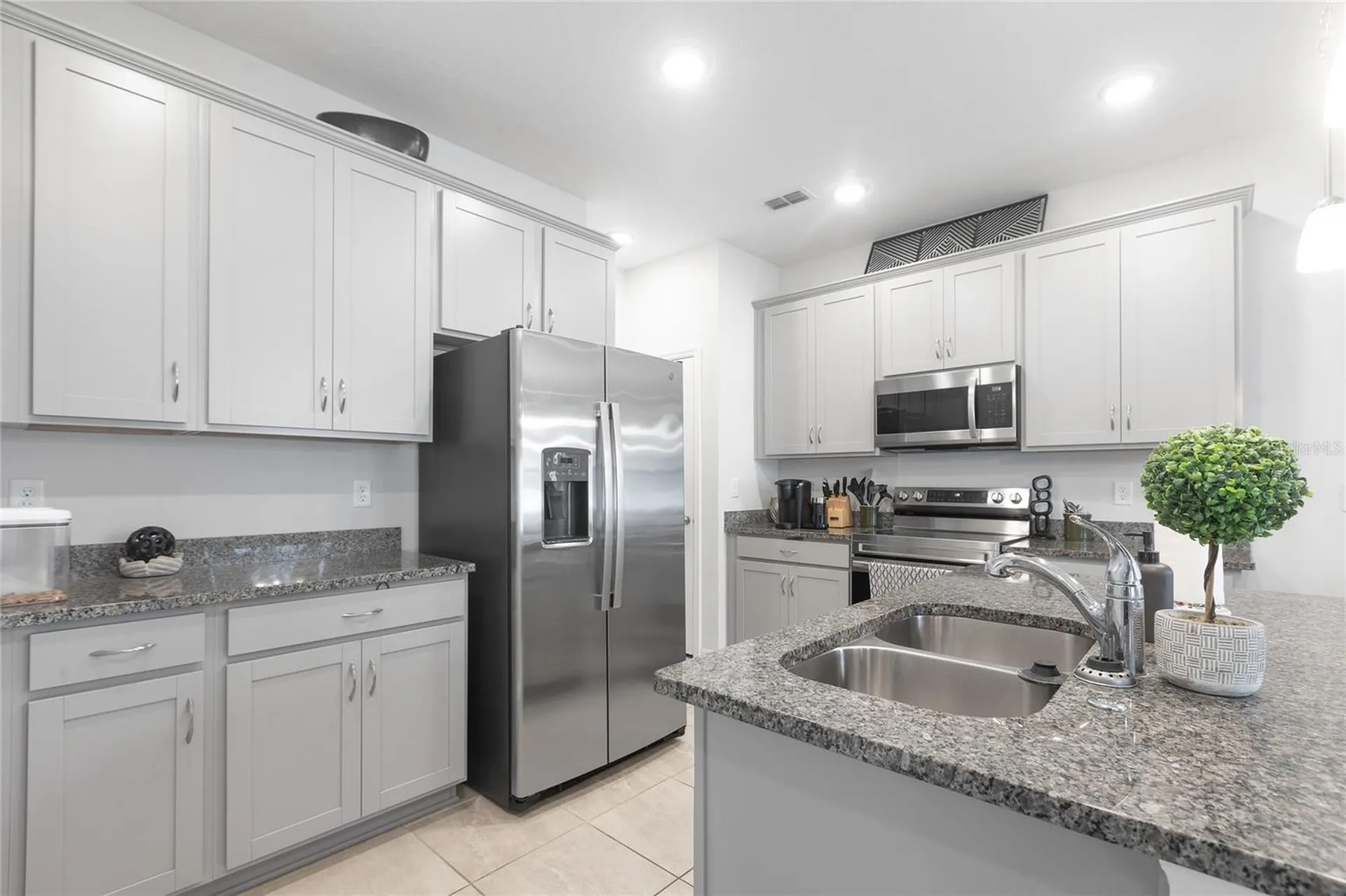 5068 Little Stream Lane Wesley Chapel FL 33545