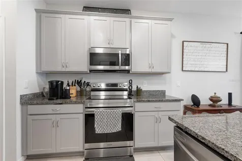 5068 Little Stream Lane Wesley Chapel FL 33545