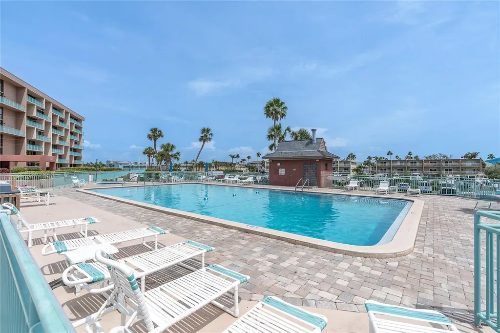 1 Key Capri Treasure Island FL 33706
