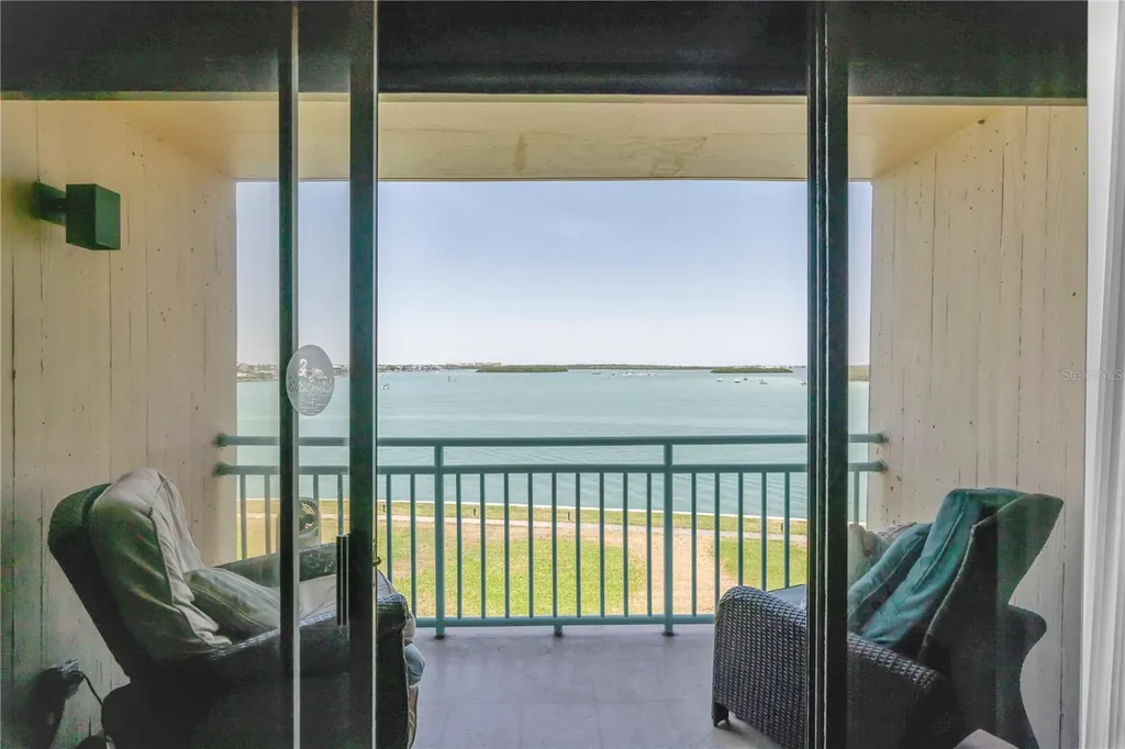 1 Key Capri Treasure Island FL 33706
