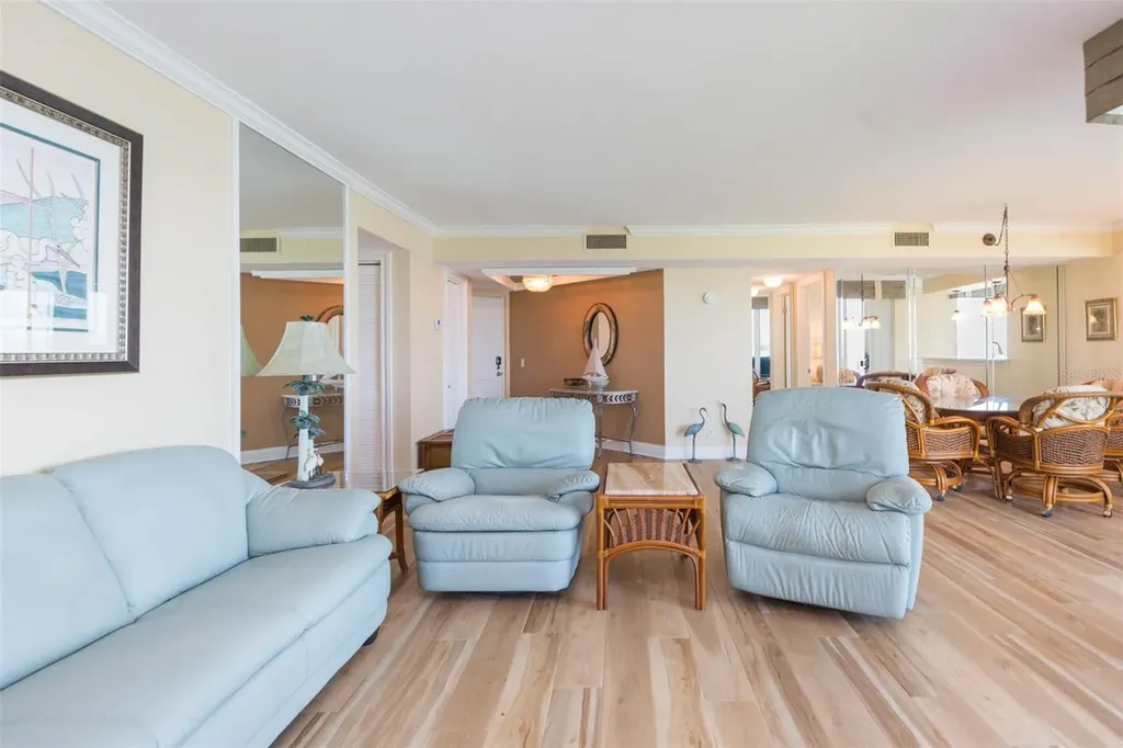 5729 Puerta Del Sol Boulevard S St Petersburg FL 33715