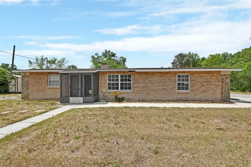 636 W Mathis Street Deland FL 32720