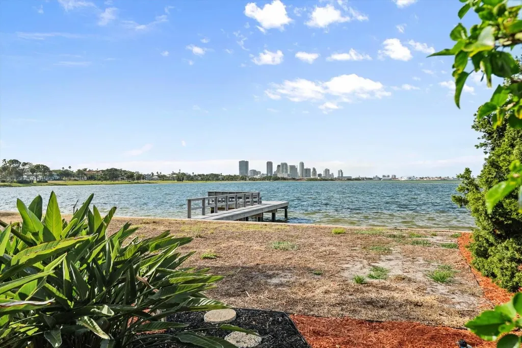 377 22nd Avenue SE St Petersburg FL 33705