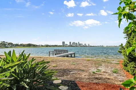 377 22nd Avenue SE St Petersburg FL 33705