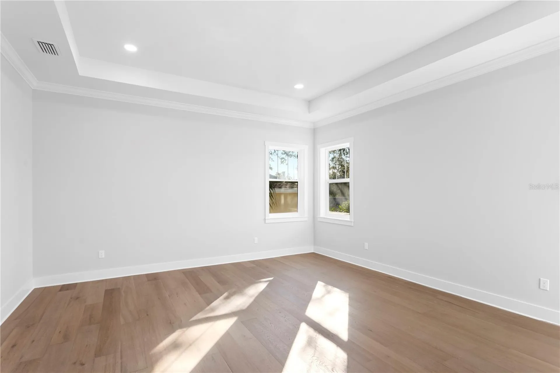 2805 W Wallace Avenue Tampa FL 33611