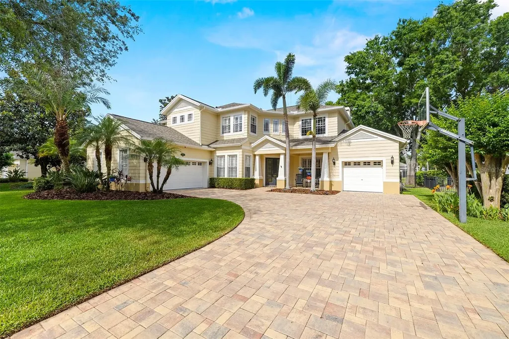 2207 Climbing Ivy Drive Tampa FL 33618