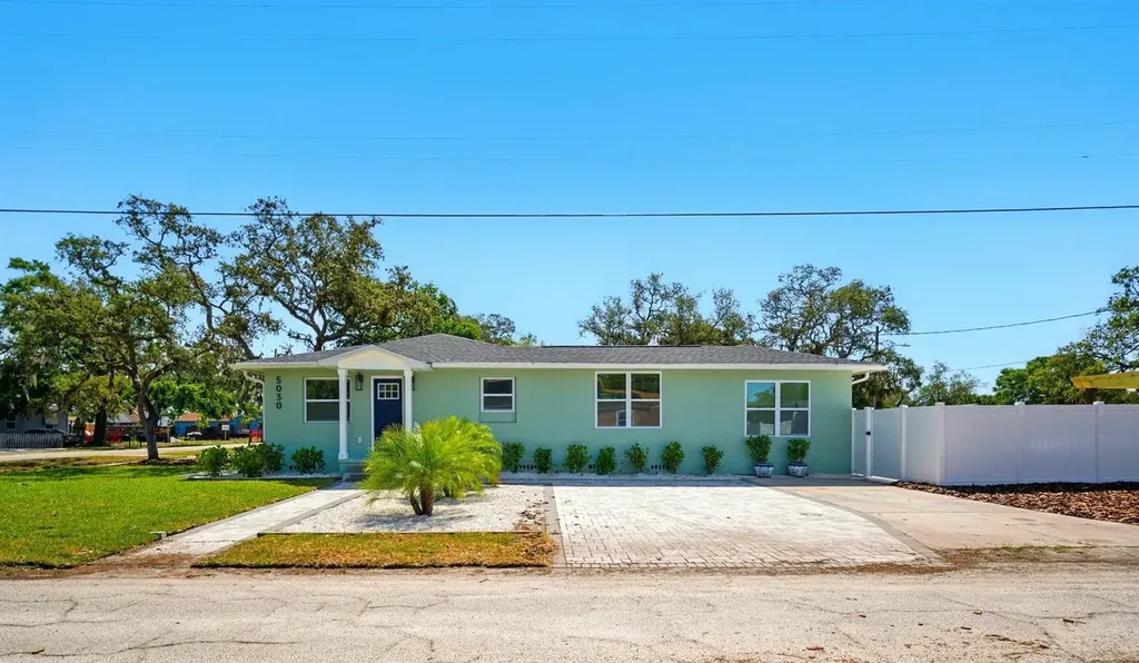 5030 9th Avenue S Gulfport FL 33707