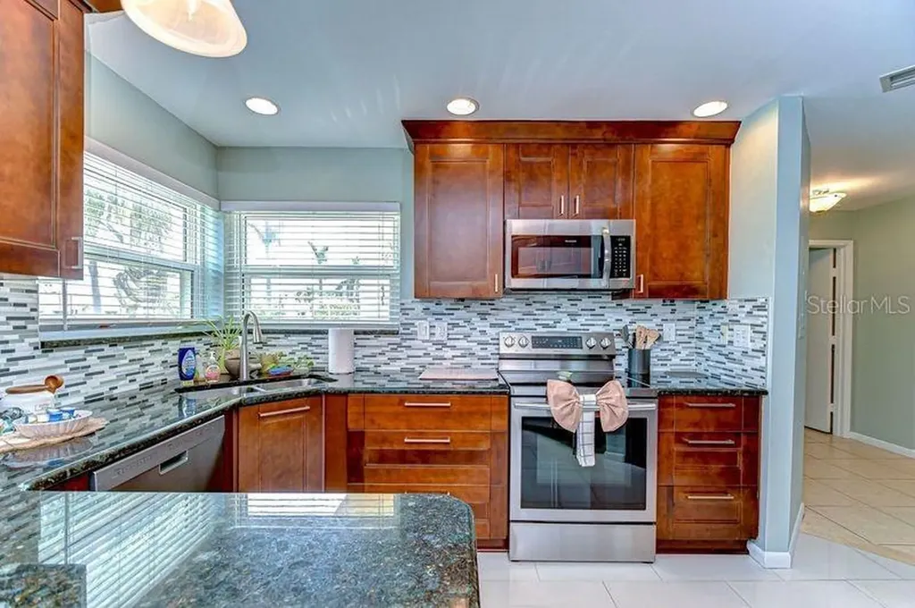 6191 Bahia Del Mar Boulevard St Petersburg FL 33715